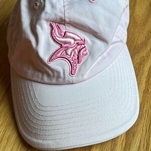 Minnesota Vikings women’s pink cap